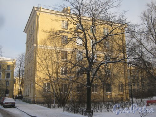 Микрорайон «Форели», пр. Стачек, дом 152. Вид со стороны дома 164 на фрагмент здания. Фото январь 2014 г.
