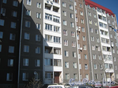 Пулковское шоссе, дом 30 корпус 2. Общий вид части здания со стороны двора. Фото апрель 2012 г.