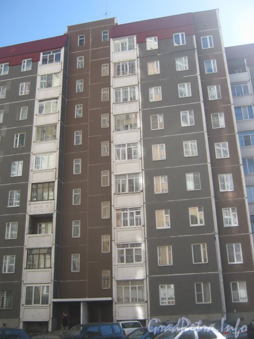Пулковское шоссе, дом 30 корпус 2. Общий вид со стороны дома 26 корпус 3. Фото апрель 2012 г.